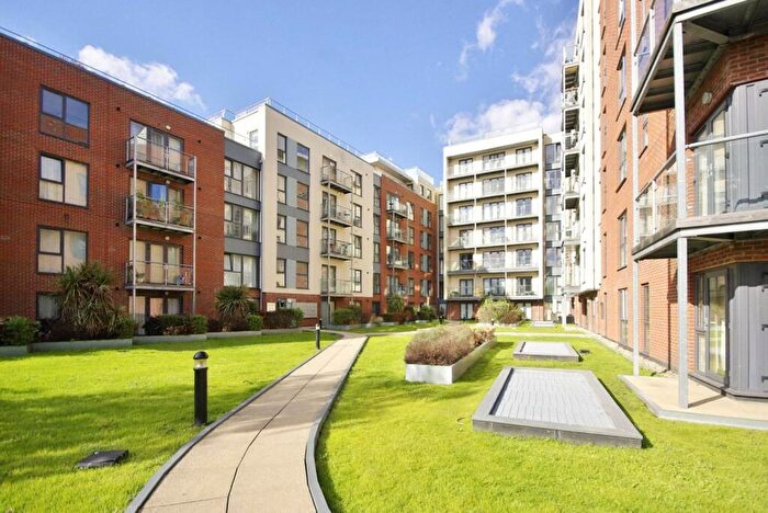 1 Bedroom Flat To Rent In Mosaic House, , Hemel Hempstead, HP2