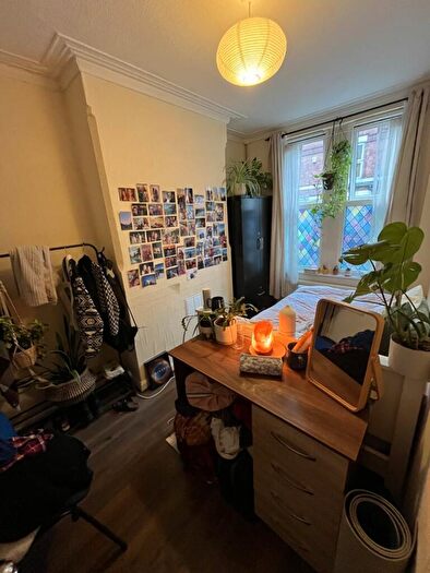 4 Bedroom Terraced House To Rent In Chippendale Street, Nottingham, NG7