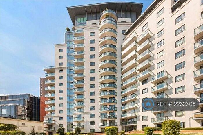 2 Bedroom Flat To Rent In Limeharbour, London, E14