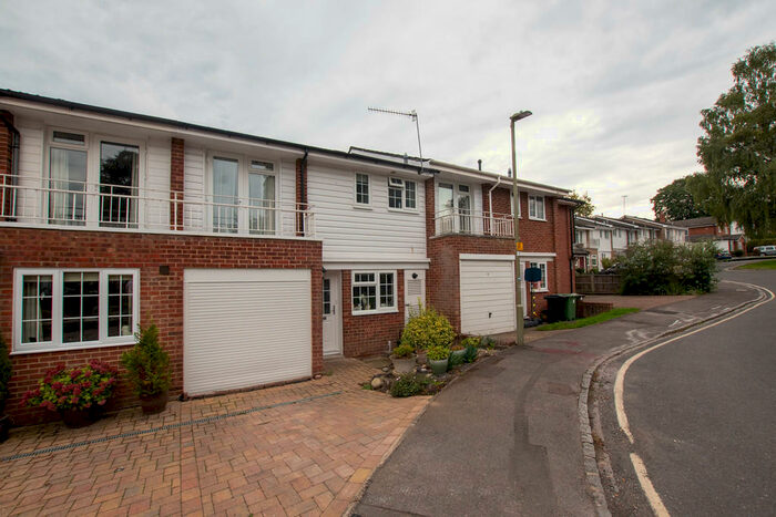 3 Bedroom Terraced House To Rent In Milton Close, Henley-on-Thames, RG9