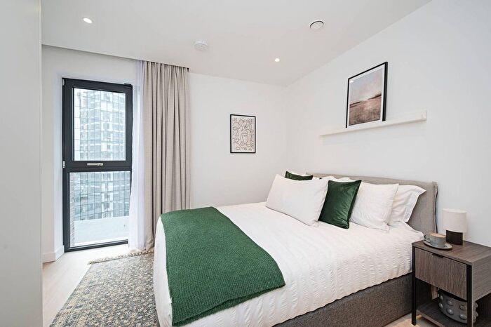 2 Bedroom Flat To Rent In New Drum Street, Aldgate, London, E1