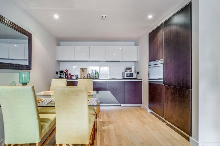 1 Bedroom Flat For Sale In Hyperion Tower, Brentford, TW8
