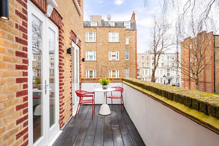 1 Bedroom Flat To Rent In Nevern Square, London, SW5