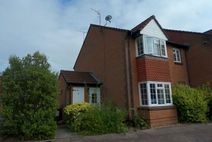 1 Bedroom Cluster House To Rent In Maidenbower, Crawley, RH10