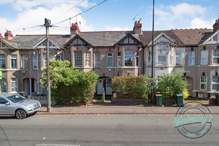 3 Bedroom Terraced House For Sale In Hearsall Lane, Coventry, West Midlands, CV5