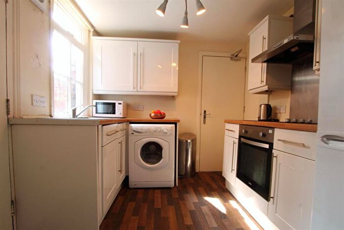 2 Bedroom Flat To Rent In Addycombe Terrace, Heaton, NE6