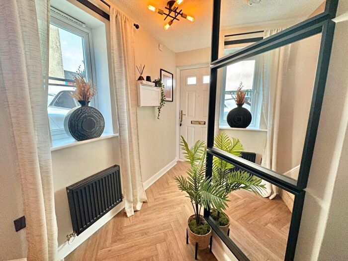3 Bedroom End Of Terrace House For Sale In Cypress Way, Nuneaton, CV10