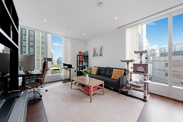 2 Bedroom Apartment To Rent In Maine Tower, Harbour Way, London, E14