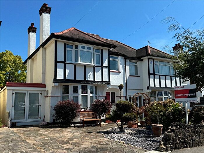 3 Bedroom Semi-Detached House For Sale In Rutland Avenue, Southend-On-Sea, Essex, SS1