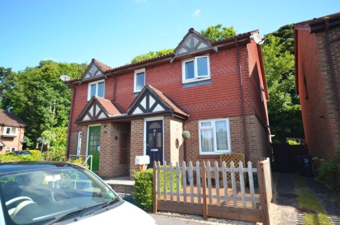 1 Bedroom Flat To Rent In Montgomery Gardens, Salisbury, Wiltshire, SP2