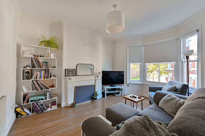 2 Bedroom Flat To Rent In Peckham Rye, Peckham Rye, London, SE15