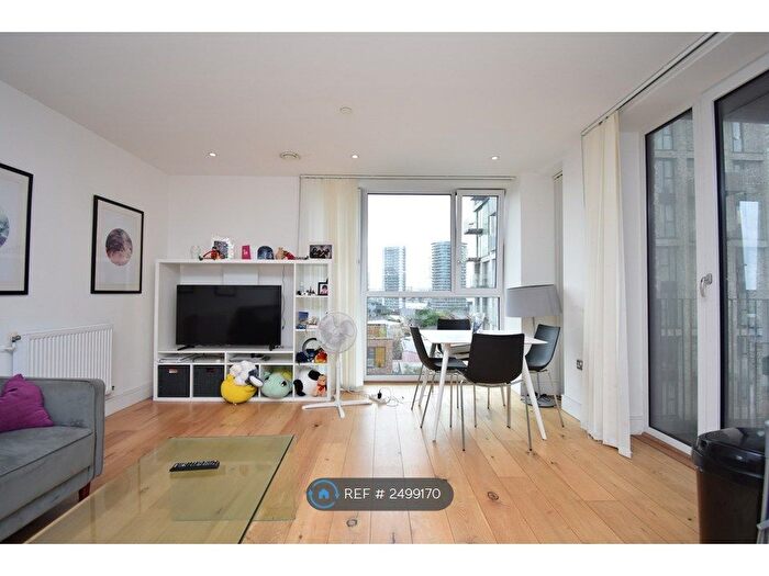 1 Bedroom Flat To Rent In Centurion Tower, London, E16