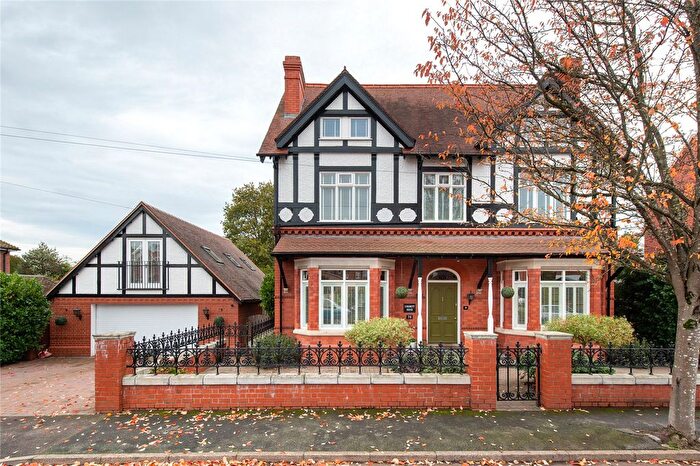 5 Bedroom Detached House For Sale In Droitwich, Worcestershire, WR9