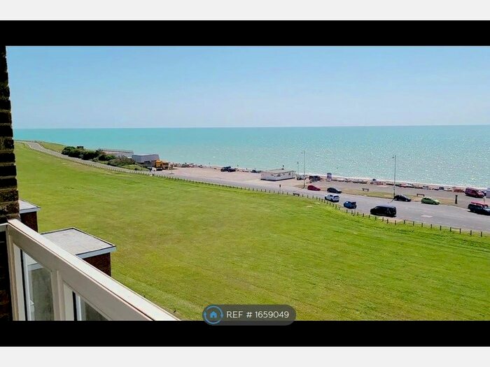 2 Bedroom Flat To Rent In Sutton Place, Bexhill-On-Sea, TN40