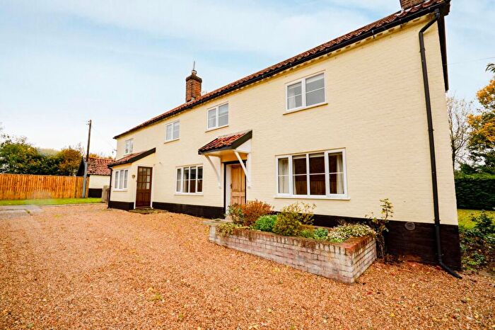 5 Bedroom Farm House To Rent In Deopham, NR18