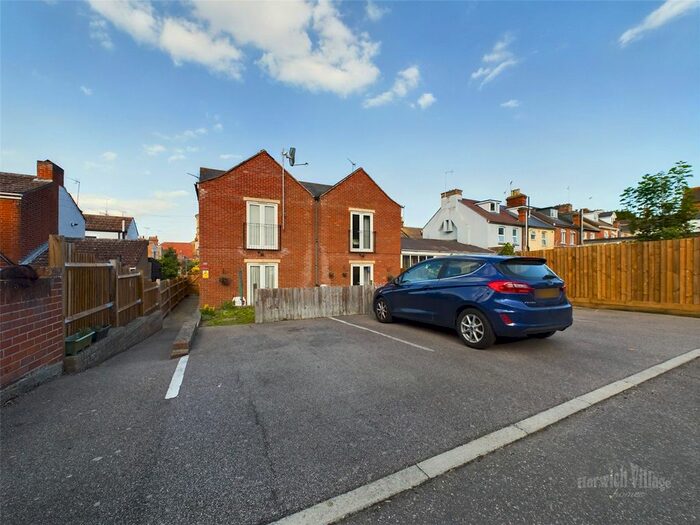 1 Bedroom Flat For Sale In Empire Road, Dovercourt, Harwich, CO12