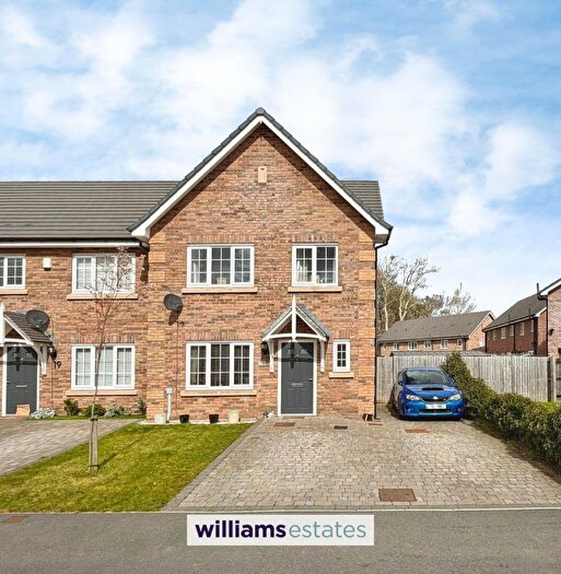 3 Bedroom End Of Terrace House For Sale In Cae Mair, Llanfair Dyffryn Clwyd, LL15