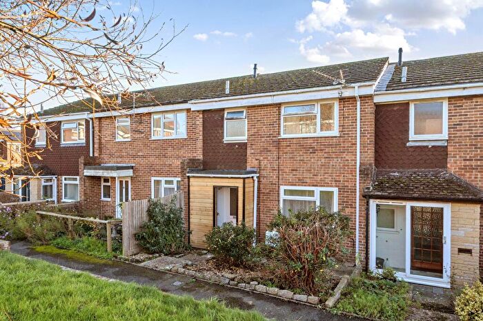 3 Bedroom Terraced House For Sale In Willow Walk, Petworth, GU28
