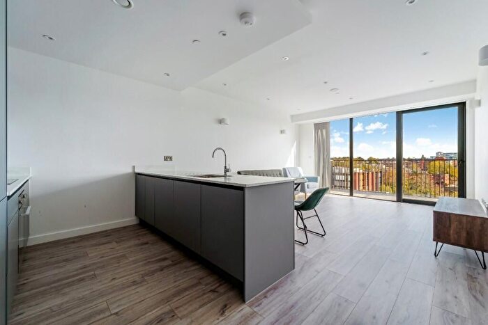 1 Bedroom Flat To Rent In Papermill House, Oxford Road, Uxbridge, Uxbridge, UB8