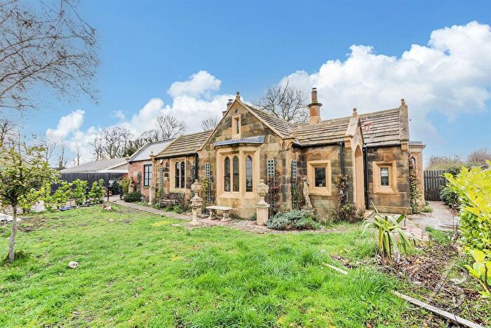 2 Bedroom Detached Bungalow For Sale In Park Street, Barlborough, Chesterfield, S43