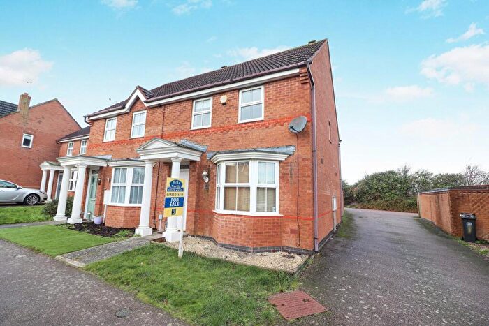 3 Bedroom End Of Terrace House For Sale In Celandine Close, Rushden, NN10