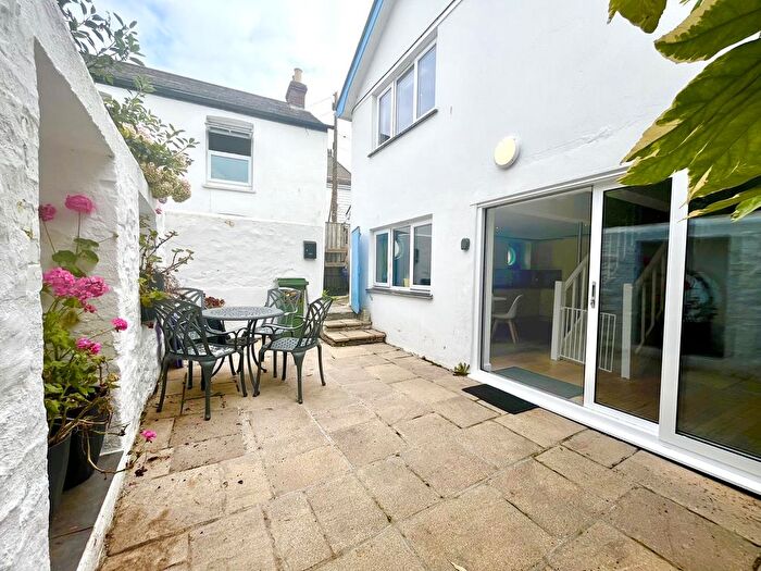 2 Bedroom Cottage For Sale In Prospect Place, Porthleven, TR13