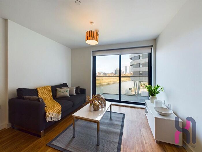 1 Bedroom Flat To Rent In Manchester Waters, Pomona Strand, Old Trafford, M16