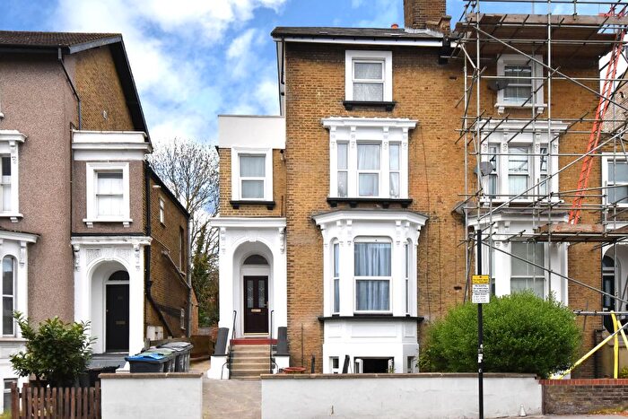 1 Bedroom Studio To Rent In Whitehorse Lane, London, SE25