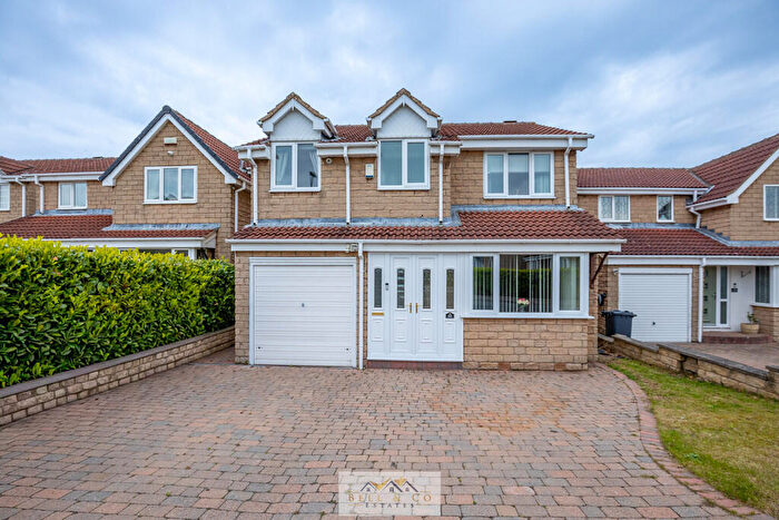 4 Bedroom Detached House For Sale In Martin Close, Aughton, Sheffield, S26