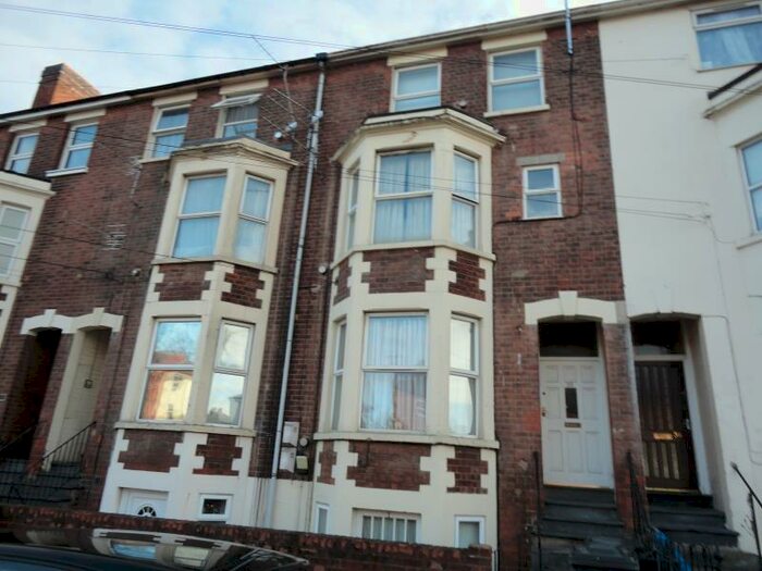 1 Bedroom Flat To Rent In Midland Road, Gloucester, GL1