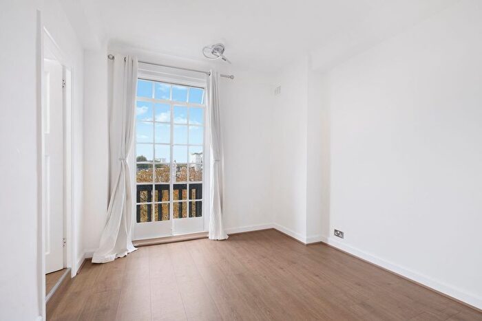 1 Bedroom Flat To Rent In Mortimer Court, Abbey Road, NW8