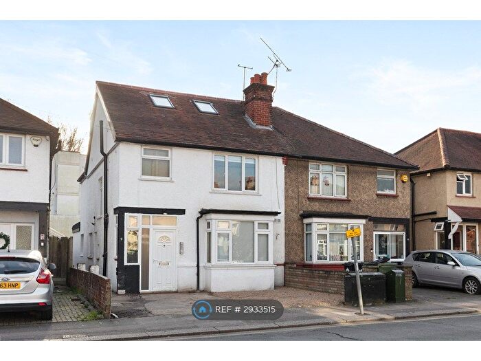 Studio To Rent In Chase Road, Epsom, KT19