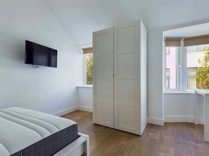 Flat To Rent In Castle Street, Brighton, BN1