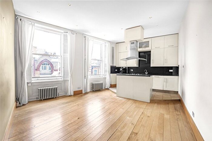 2 Bedroom Flat To Rent In Borough High Street, London, SE1