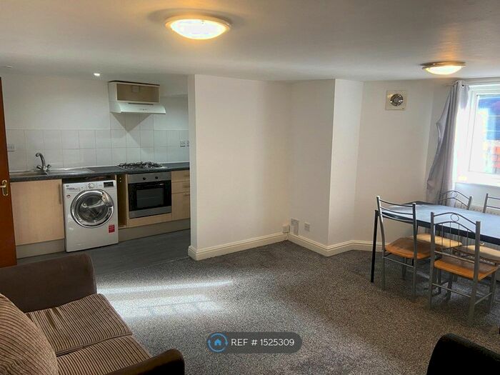 1 Bedroom Flat To Rent In Alexandra Road, Sale, M33