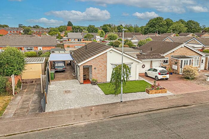 2 Bedroom Bungalow For Sale In Yeomans Dale, East Goscote, Leicester, LE7