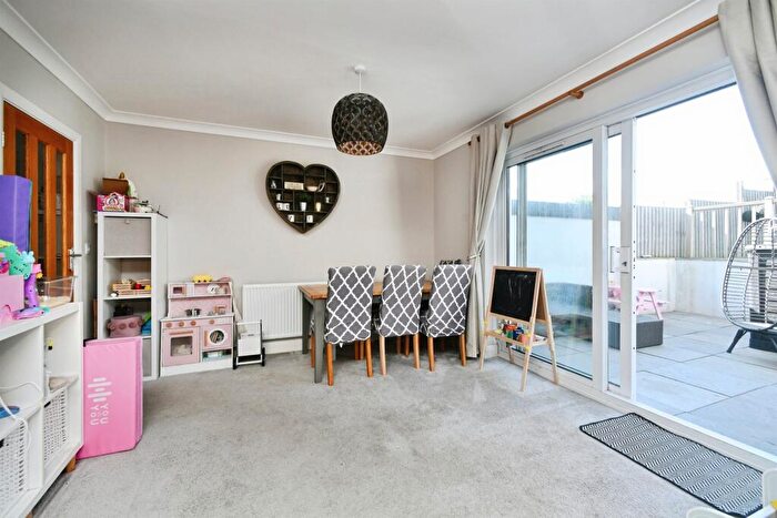 3 Bedroom Terraced House For Sale In Stanstead Crescent, Brighton, BN2