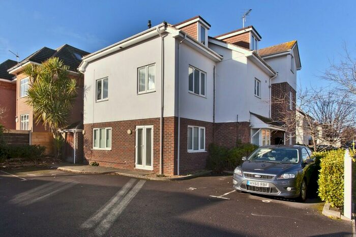 2 Bedroom Apartment To Rent In Birchview Lodge, Castlemain Avenue, Southbourne, BH6
