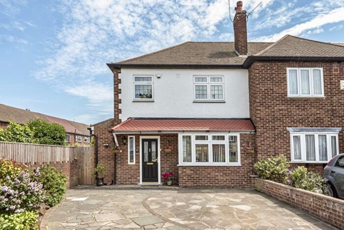 3 Bedroom Semi Detached House To Rent In Luffman Road, London, SE12