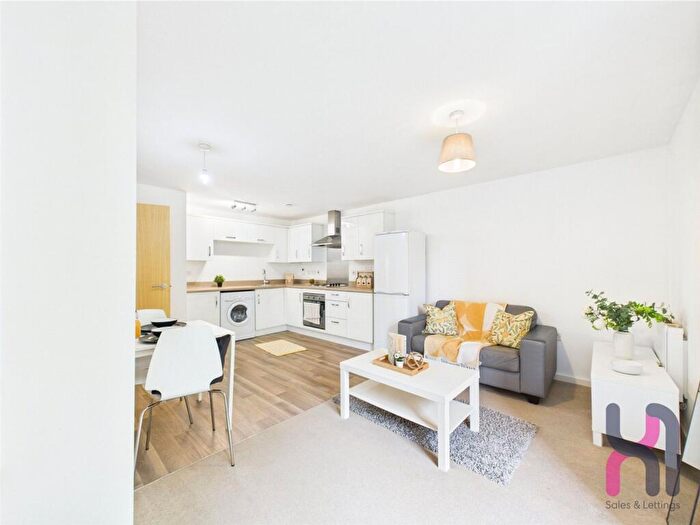 2 Bedroom Flat To Rent In Elmira Way, Spinner House, M5