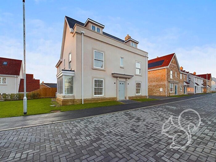 5 Bedroom Detached House For Sale In Hanningfield Park, Chelmsford, CM3