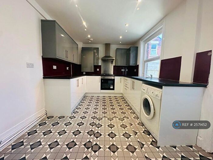 4 Bedroom Terraced House To Rent In Osborne Street, Preston, PR1