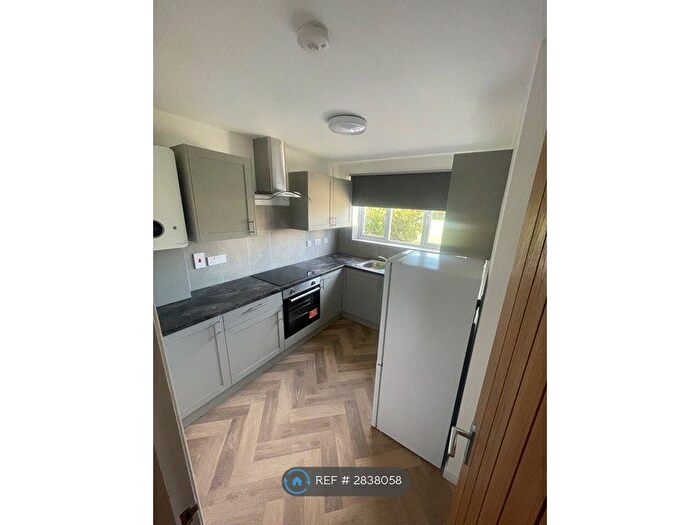2 Bedroom Flat To Rent In Great Knollys Street, Reading, RG1