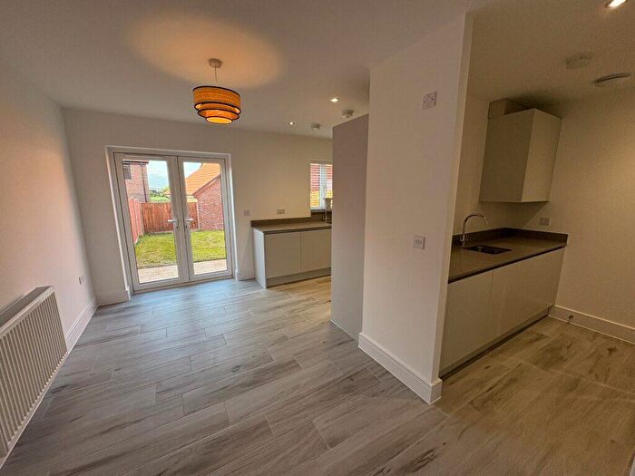 3 Bedroom Semi-Detached House To Rent In Bedroom Semi Detached House – Mulberry Crescent, Goffs Oak, EN7