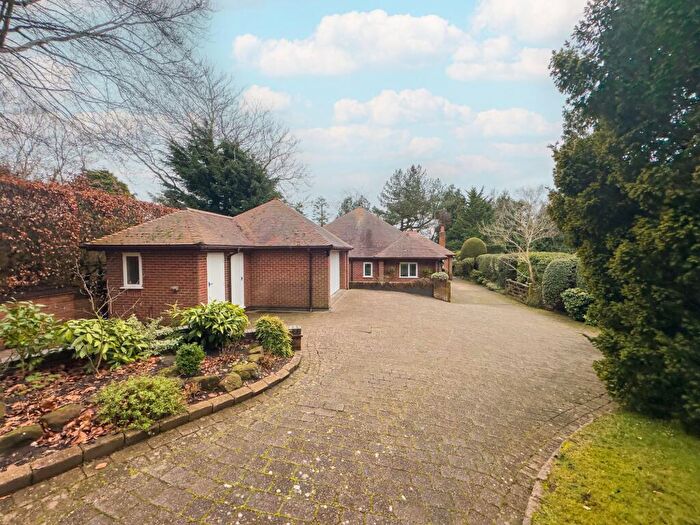 4 Bedroom Detached Bungalow For Sale In Dawstone Road, Wirral, CH60