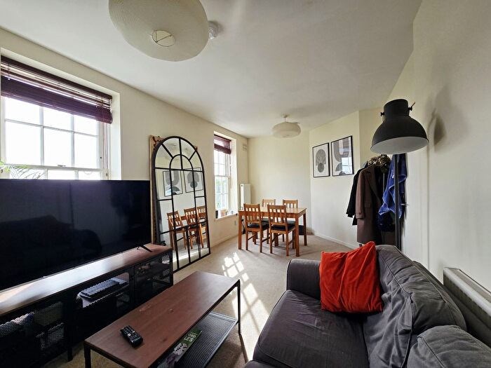 1 Bedroom Flat To Rent In Ferndale Road, Brixton, SW9