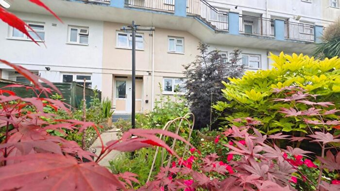 2 Bedroom Maisonette For Sale In Crabtree Walk, Bristol, BS5
