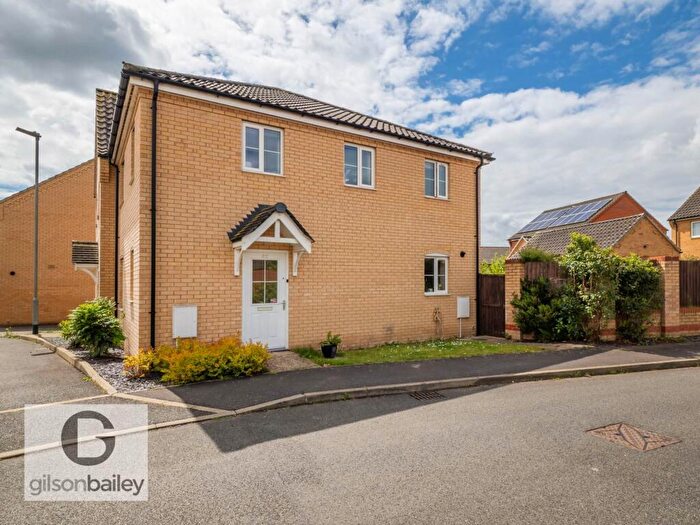 3 Bedroom Semi-Detached House For Sale In Maurecourt Drive, Brundall, NR13
