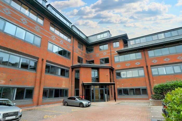 1 Bedroom Flat To Rent In Abbott House, St Albans, AL1