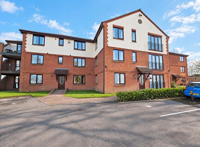 2 Bedroom Apartment For Sale In Manor Court, Irby, CH61